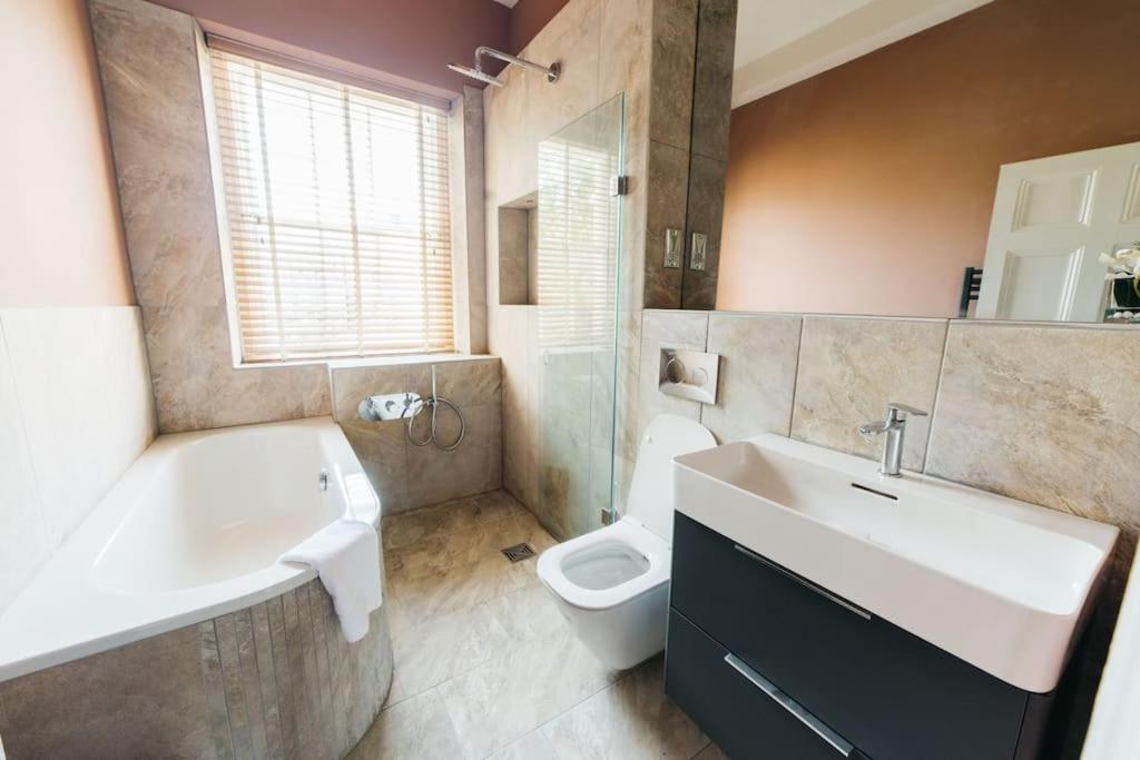 Luxury, Central, Sun-Filled 3 Bed Haven In Bath Extérieur photo